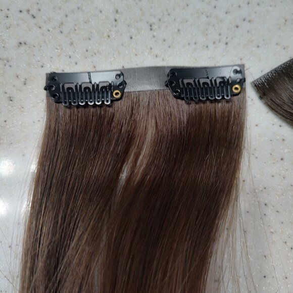 Endaring invisible clip in hair extensions - Picture 4 of 8